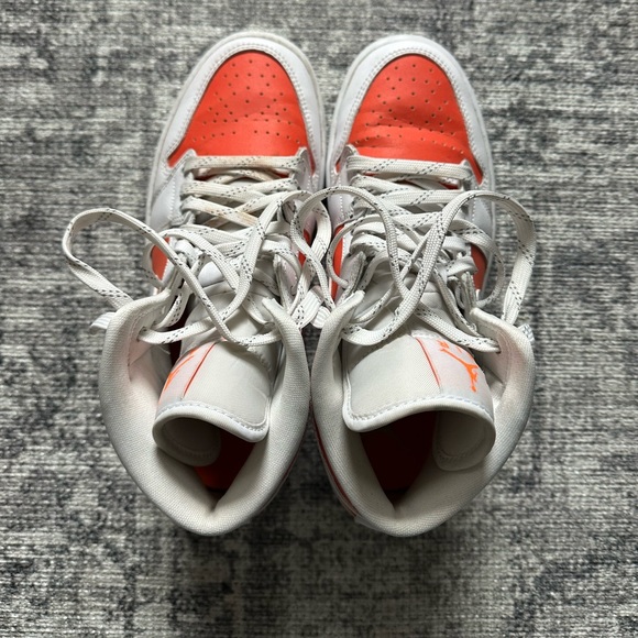 Nike Jordan High Top - Picture 4 of 6